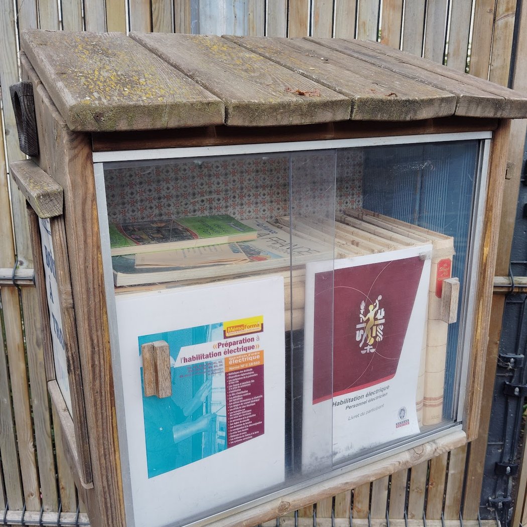Boîte à livres 1